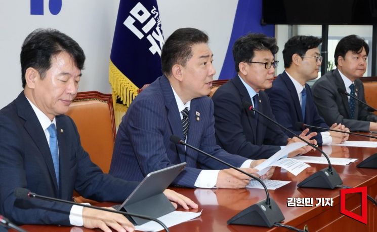 김병기 더불어민주당 당대표 직무대행 겸 원내대표가 3일 국회에서 열린 정책조정회의에서 발언하고 있다. 2025.7.3 김현민 기자