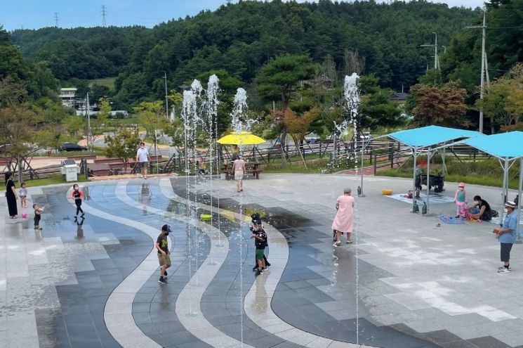 영주시, 천지인 전통사상체험관에 여름철 ‘바닥분수’ 운영