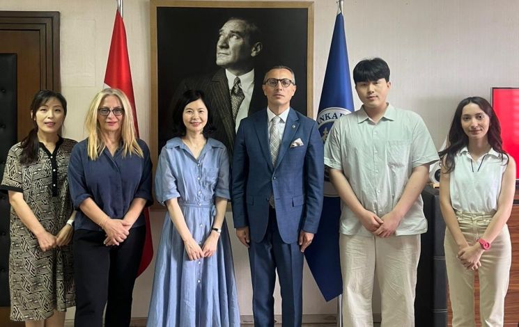 호남대학교가 튀르키예 앙카라 지역 주요 대학들과 한국어 교육·문화 확산을 위한 'KF 글로벌 e-스쿨 한국어교육 사업'과 세종학당 개설 등 국제교류 확대에 본격적으로 나섰다. 호남대학교 제공