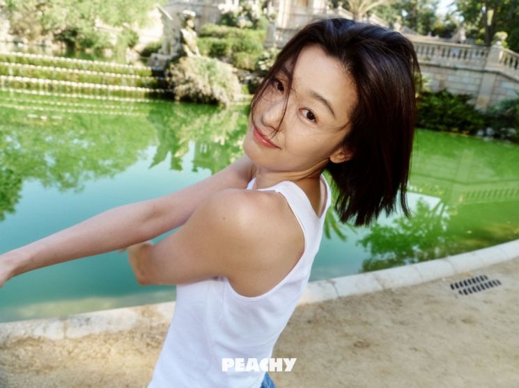 배우 배우 전지현이 소속사 PEACHY(피치컴퍼니)를 설립했다고 7일 밝혔다. 피치컴퍼니