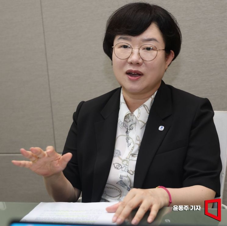 함영진 우리은행 WM센터 부동산리서치랩장이 아시아경제와 인터뷰를 하고 있다. 윤동주 기자