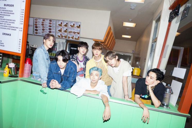 그룹 방탄소년단 '다이너마이트' 콘셉트 포토. 빅히트뮤직