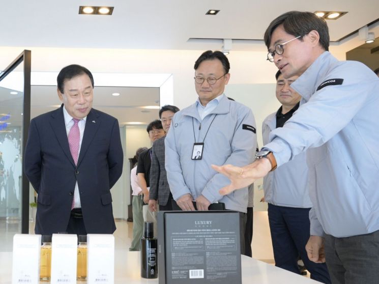 최민호 세종시장, '나우코스' 근로현장서 소통강화