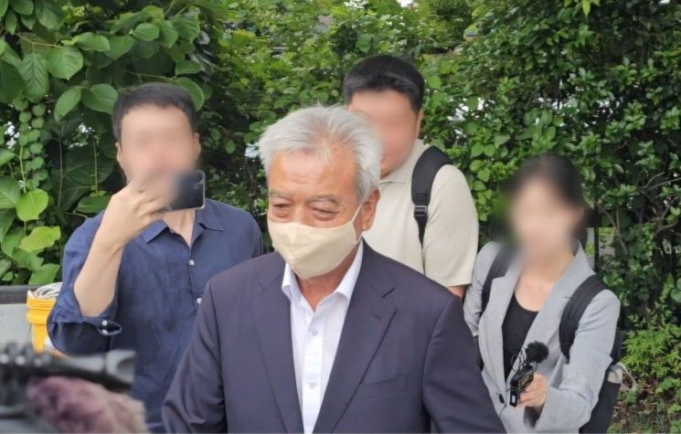 '의령군의회 패딩 선물' 김창호 의원, 1심 직 상실형에 항소