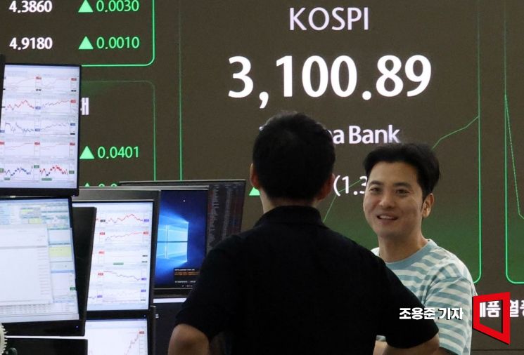 코스피, 트럼프 관세 서한에도 불기둥 3100선 '회복'