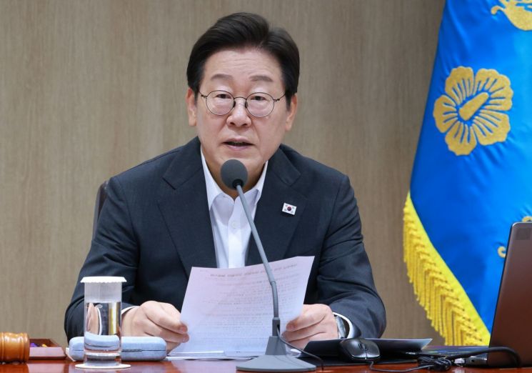 이재명 대통령, 과학기술 혁신 강조! 대한민국 재도약의 불씨를 지피다