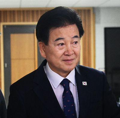 정동영 통일부 장관 후보자가 9일 국회 의원회관에서 열린 AI G3 강국 신기술 전략 조찬 포럼에 참석하고 있다. 2025.7.9. 김현민 기자