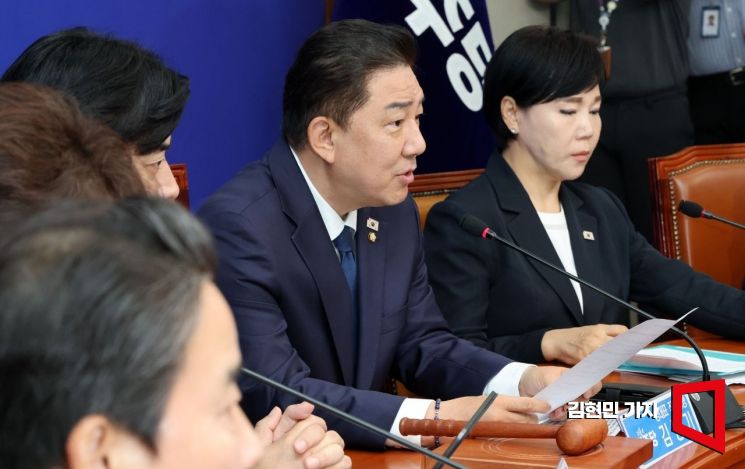 [포토] 김병기 “김건희, 내란특검 대상 될 수도…국정농단 실체 밝혀야”