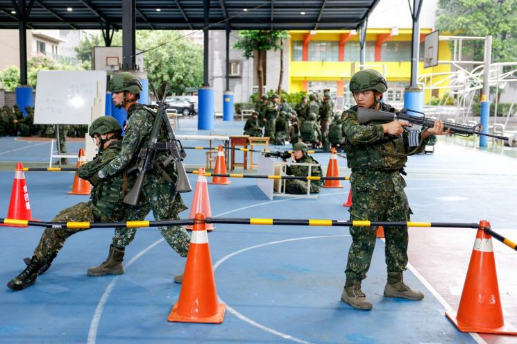 中, 대만 군수기업 8곳 이중용도 물자 수출 금지 