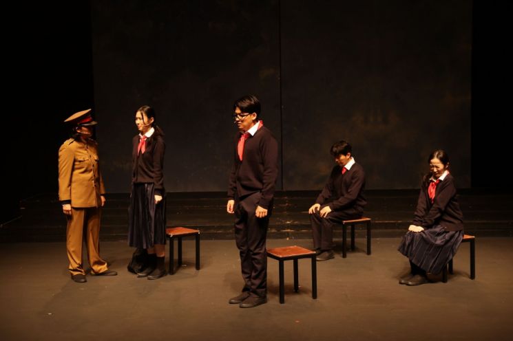 북한 10대들의 일상 다룬 창작 뮤지컬 '은경'