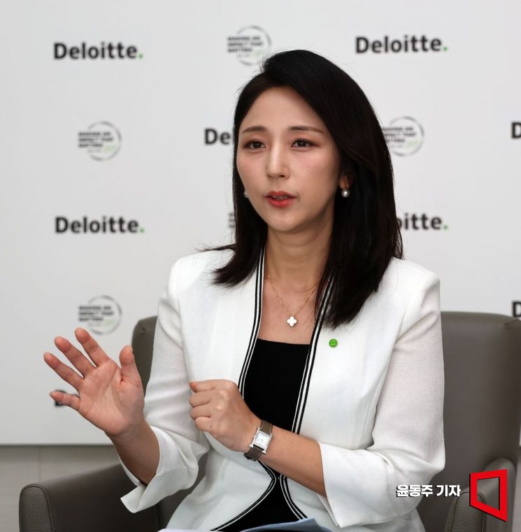 구교빈 딜로이트 안진회계법인 시니어 매니저가 아시아경제와 인터뷰를 하고 있다. 윤동주 기자