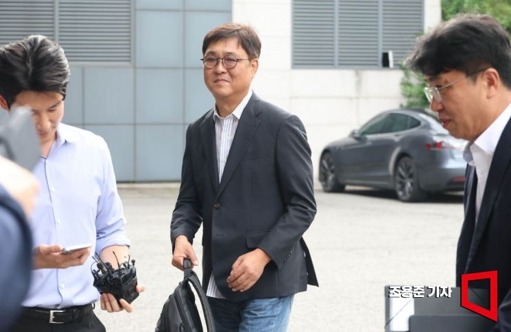 [포토] 첫 출근하는 최휘영 문체부 장관 후보자