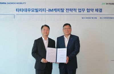 왼쪽부터 김태성 타타대우모빌리티 사장, 김성욱 iM캐피탈 대표이사. iM캐피탈