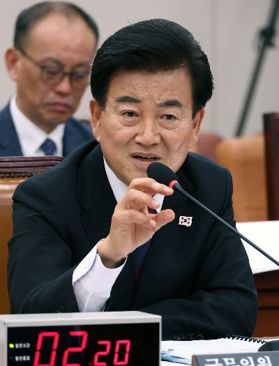 정동영 통일부 장관 후보자가 14일 국회 외교통일위원회에서 열린 인사청문회에서 의원 질의에 답변하고 있다. 2025.7.14 김현민 기자