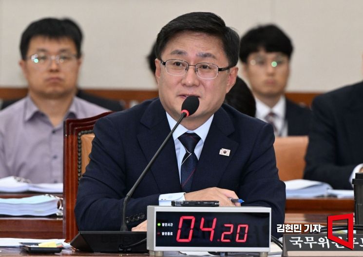 김성환 환경부 장관 후보자가 15일 국회 환경노동위원회에서 열린 인사청문회에서 위원 질의에 답하고 있다. 2025.7.15 김현민 기자