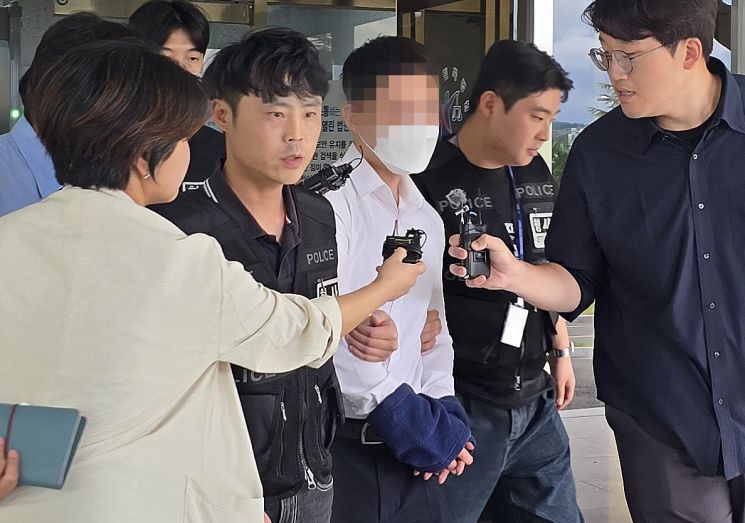 시험기간 학교 무단 침입 묵인한 학교관계자 영장실질심사. 연합뉴스