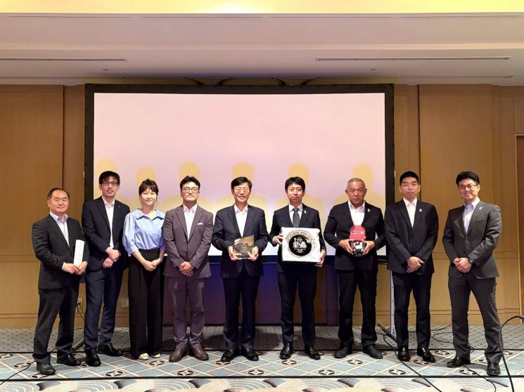 Busan and Osaka Mark 40 Years as Sister Ports... "Expanding Cooperation for Sustainable Ports"
