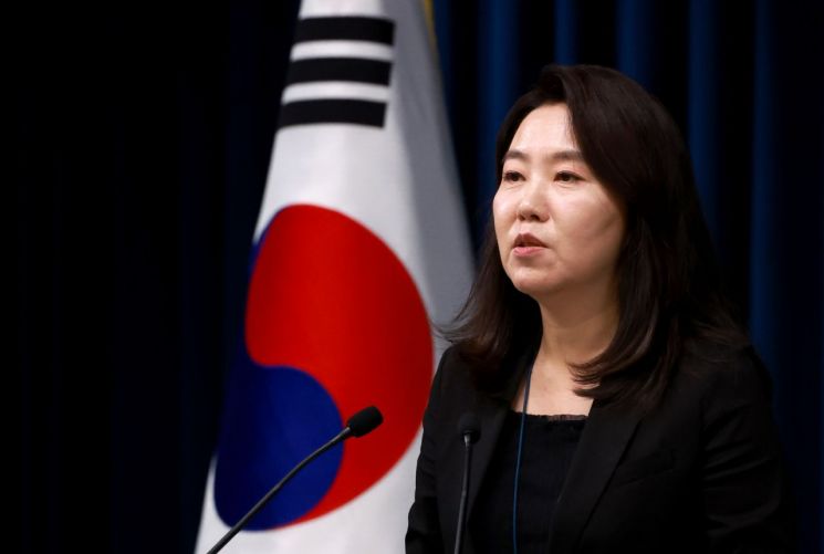 강유정 대통령실 대변인이 16일 서울 용산 대통령실 청사에서 현안 브리핑을 하고 있다. 연합뉴스