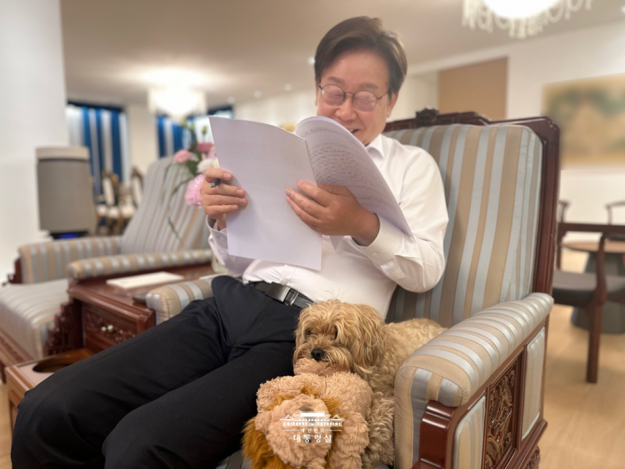 일상의 모습을 자주 공개했던 이재명 대통령.
