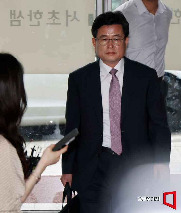 '사후 계엄선포문 작성' 강의구 전 부속실장 측 "법리적 다툼 여지"