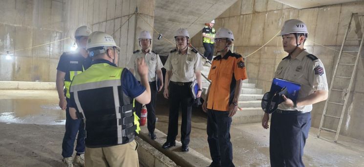 광주동부소방서는 최근 남광주역과 인근 지하철 공사현장을 찾아 화재 예방을 위한 현장 점검을 실시했다. 광주동부소방서 제공