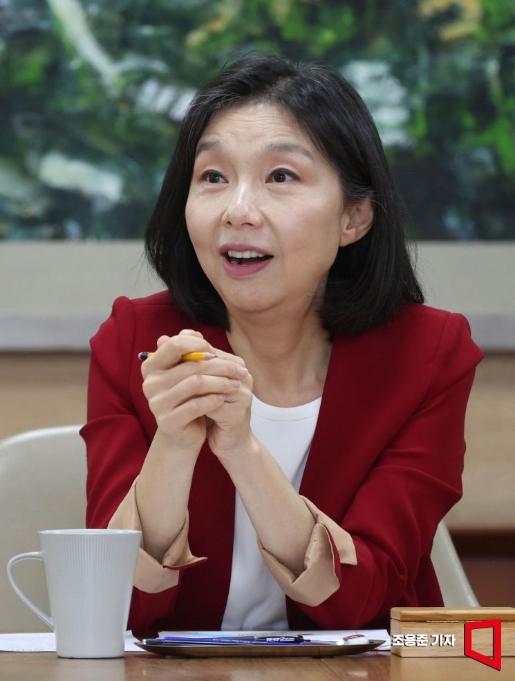 최호정 서울시의회 의장이 서울 중구 서울시의회에서 아시아경제와 인터뷰를 하고 있다. 조용준 기자