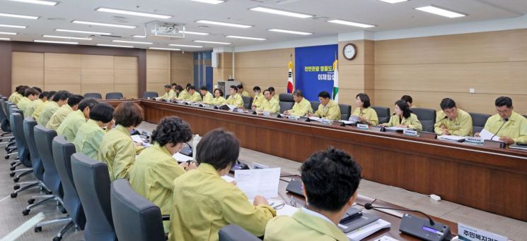 임실군은 17일 전북 동부지역에 내려진 호우주의보에 따라 '자연 재난 비상 1단계' 근무에 즉시 돌입했다. 임실군 제공
