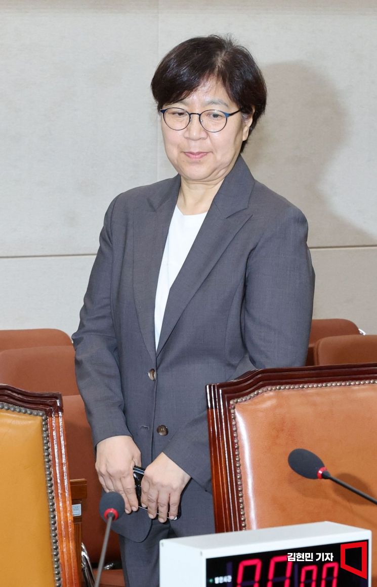 [포토] 청문회 출석하는 정은경 후보자