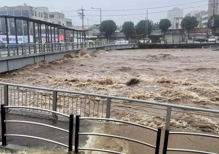 3일 밤 수도권 등 시간당 '최대 80㎜' 극한호우