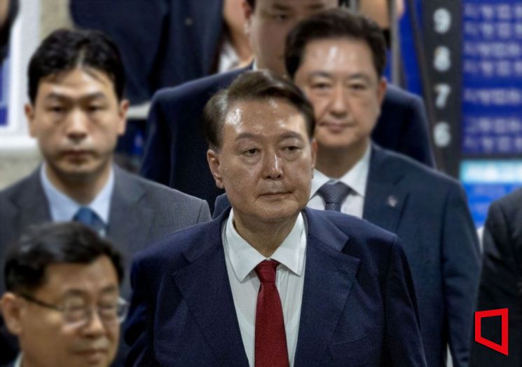특검, 尹 조기 구속기소…"헌법상 계엄 사전 통제장치 무력화"