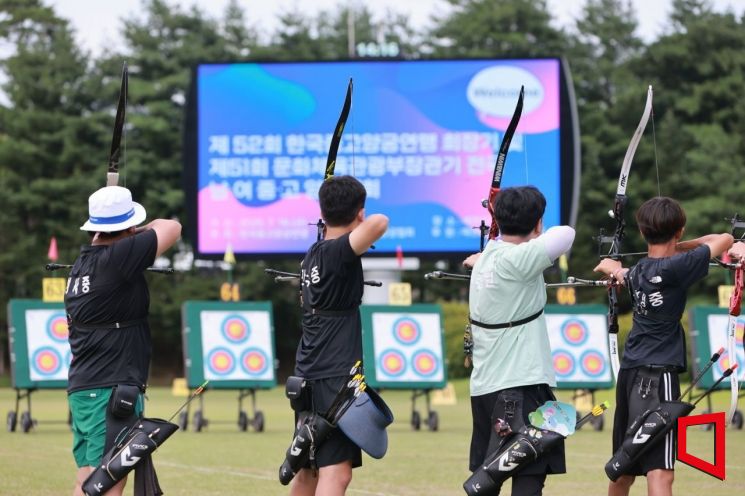 예천, 전국 양궁 유망주들의 격전지로…제52회 연맹회장기·제51회 문체부장관기 양궁대회 개막