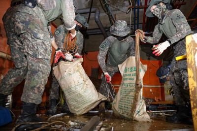 육군, 호우피해 광주·충남 등 복구지원 집중…누적 2500명