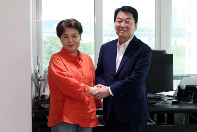 국힘 혁신위원장 만난 안철수 "민심 반영 전대 룰 변경에 동의"