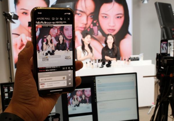 아모레퍼시픽, 라이브커머스 누적 판매액 1000억 돌파
