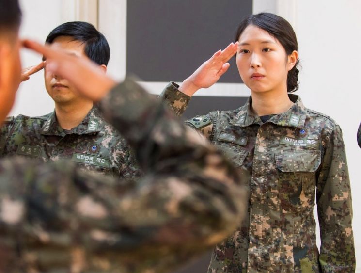해군에 복무했던 최민정 씨. 대한민국 해군