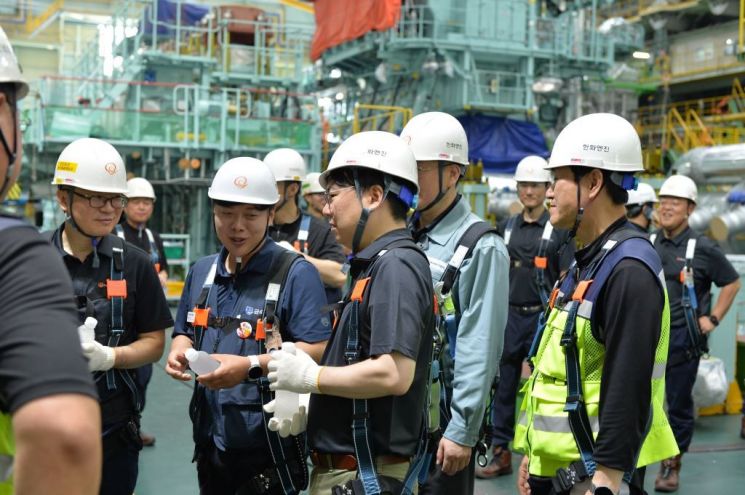 한화엔진, 혹서기 근로자 안전 점검… 유문기 대표 현장 방문