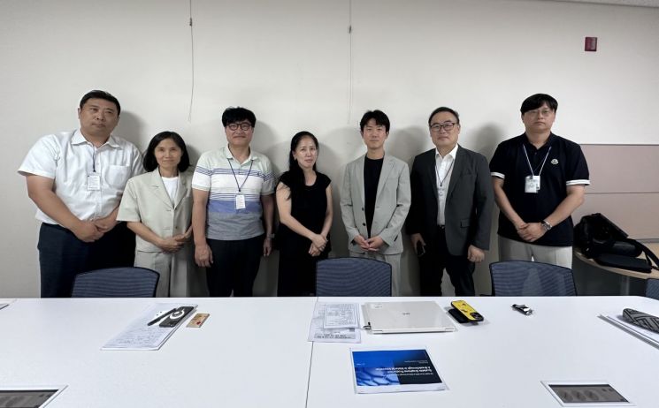 포항시는 23일 산업통상자원부를 방문해 그래핀을 ‘국가첨단전략기술’로 지정해 줄 것을 건의했다. 포항시 제공