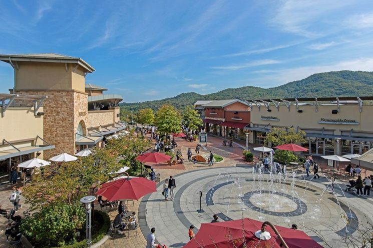 신세계사이먼, 휴가철 '바캉스 슈퍼 딜'…여름 용품 최대 40% 할인