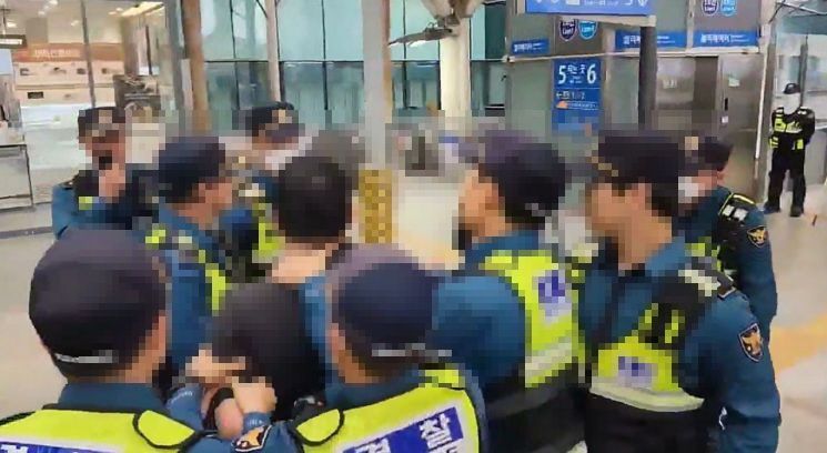 [국선변호리포트] 기차 보러 갔다가 법정에 선 재윤씨의 마지막 해