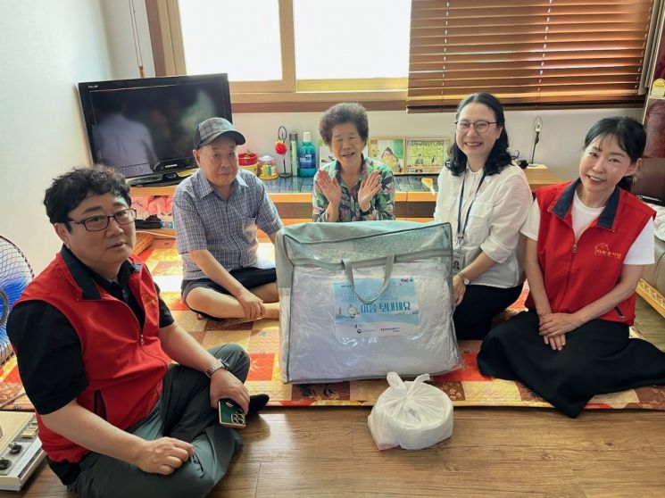 대구보훈청, 보훈가족 여름철 건강 위해 삼계탕·냉감이불 전달