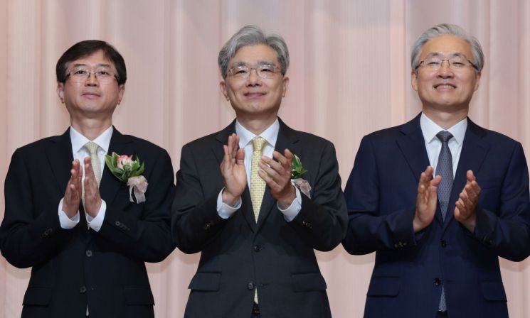 김상환 신임 헌재소장 "선입견 없이 균형 잡힌 시선으로 사건 바라볼 것"