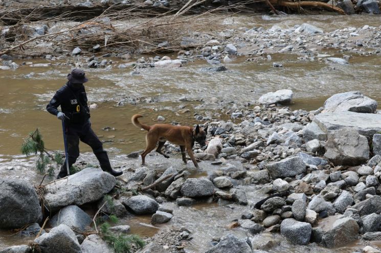 가평 덕현리 시신 발견…"캠핑장서 실종된10대 아들"