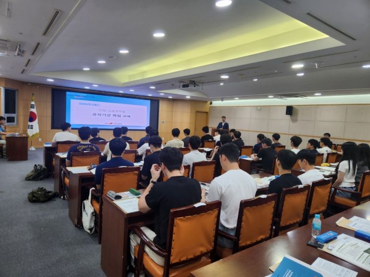전북소방본부, 신규 소방공무원 82명 '공직기강 교육'