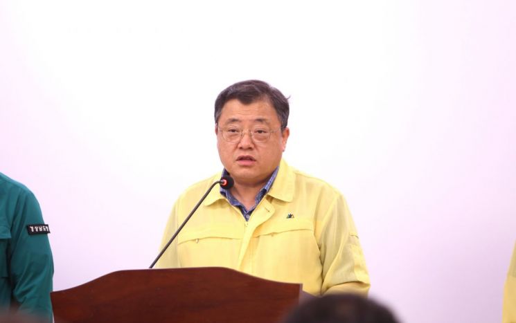 박명균 경남도 행정부지사가 집중호우 피해 및 복구 현황을 발표하고 있다. 이세령 기자