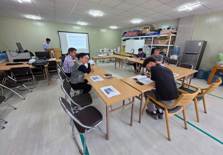 부산도시공사가 일광지구 공공임대주택 현장 안전시공 보고회를 갖고 있다. 부산도시공사 제공