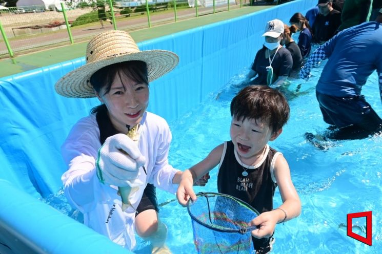 제27회 봉화은어축제 개막…내성천서 펼쳐지는 한여름의 향연