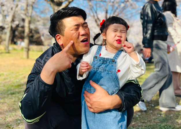 뇌사 장기기증으로 4명을 살린 장상빈씨(왼쪽)가 생전 딸과 함께 찍은 사진. 한국장기조직기증원