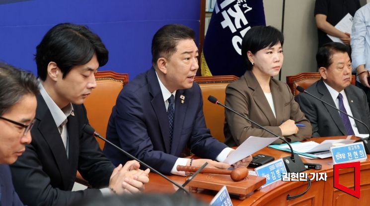 [포토] 김병기 "윤석열-신천지 밀월 드러나…국힘 민주 정당 아니야"