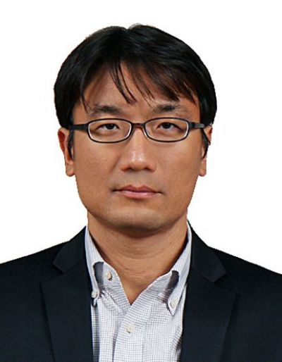 국방부 인사기획관에 일반 공무원 출신 이인구 "실질적 문민화 진전"
