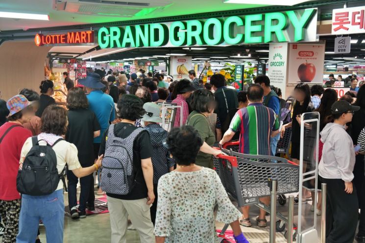 개장 한달 롯데마트 '그랑그로서리 구리점', 방문객 30만명 돌파 